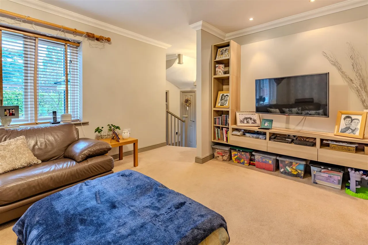 Birchwood Dell, Doncaster, photo 9