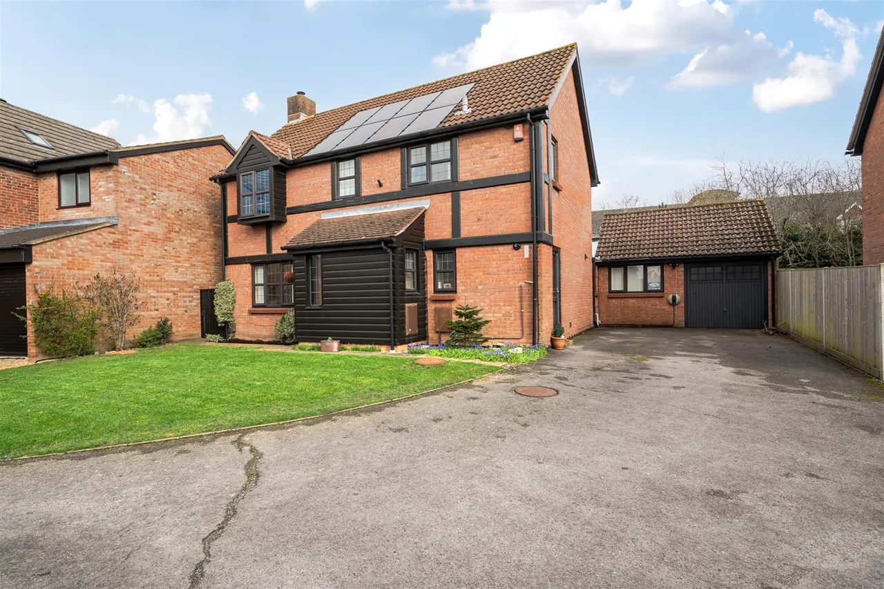 4 bed house for sale — Balliol Close, Titchfield Common