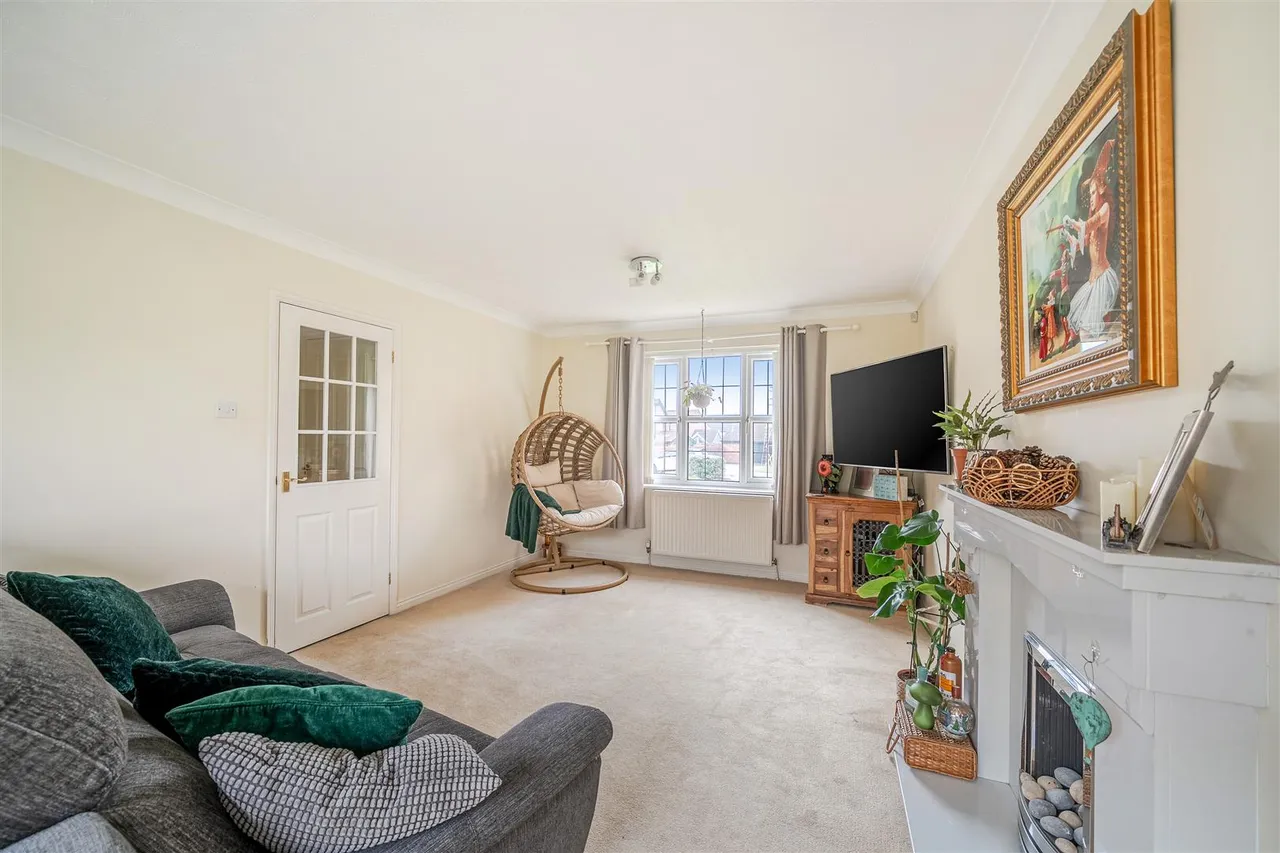 Balliol Close, Titchfield Common, photo 7