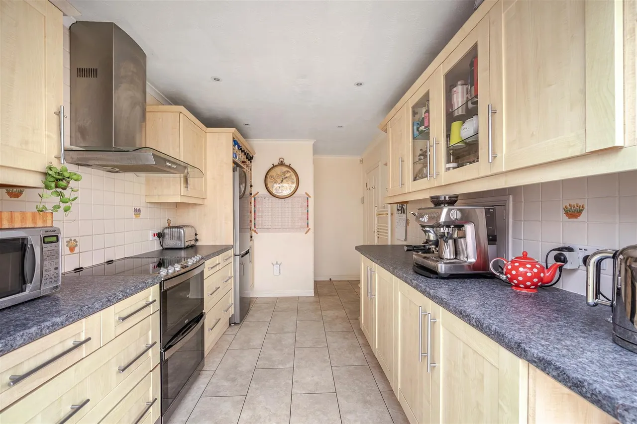 Balliol Close, Titchfield Common, photo 4