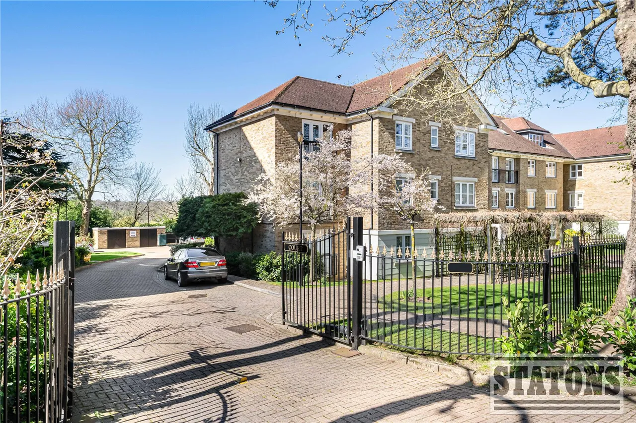 High Road, Whetstone, London, N20 9PF, photo 16