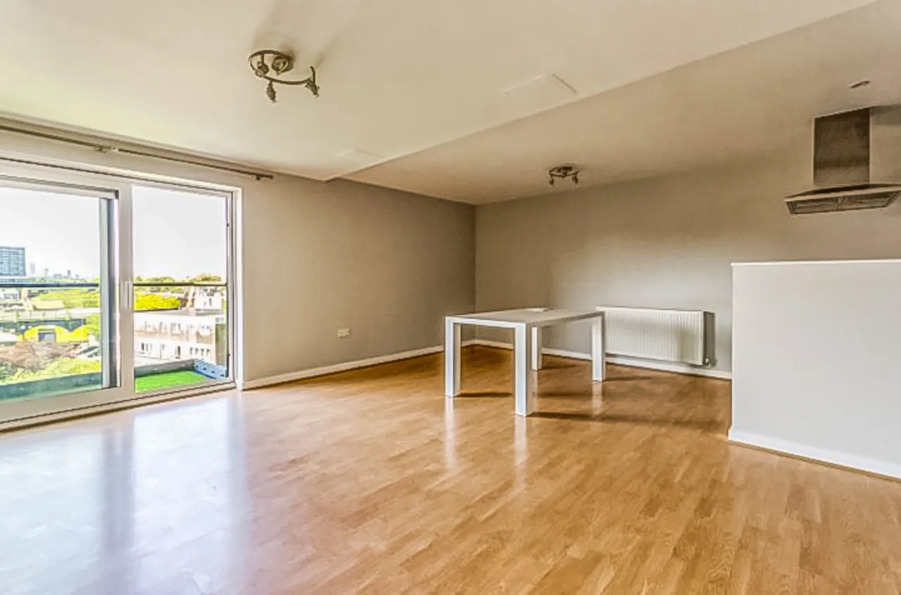 2 bed flat for sale — 52 Tequila Wharf, 681 Commercial Road, London