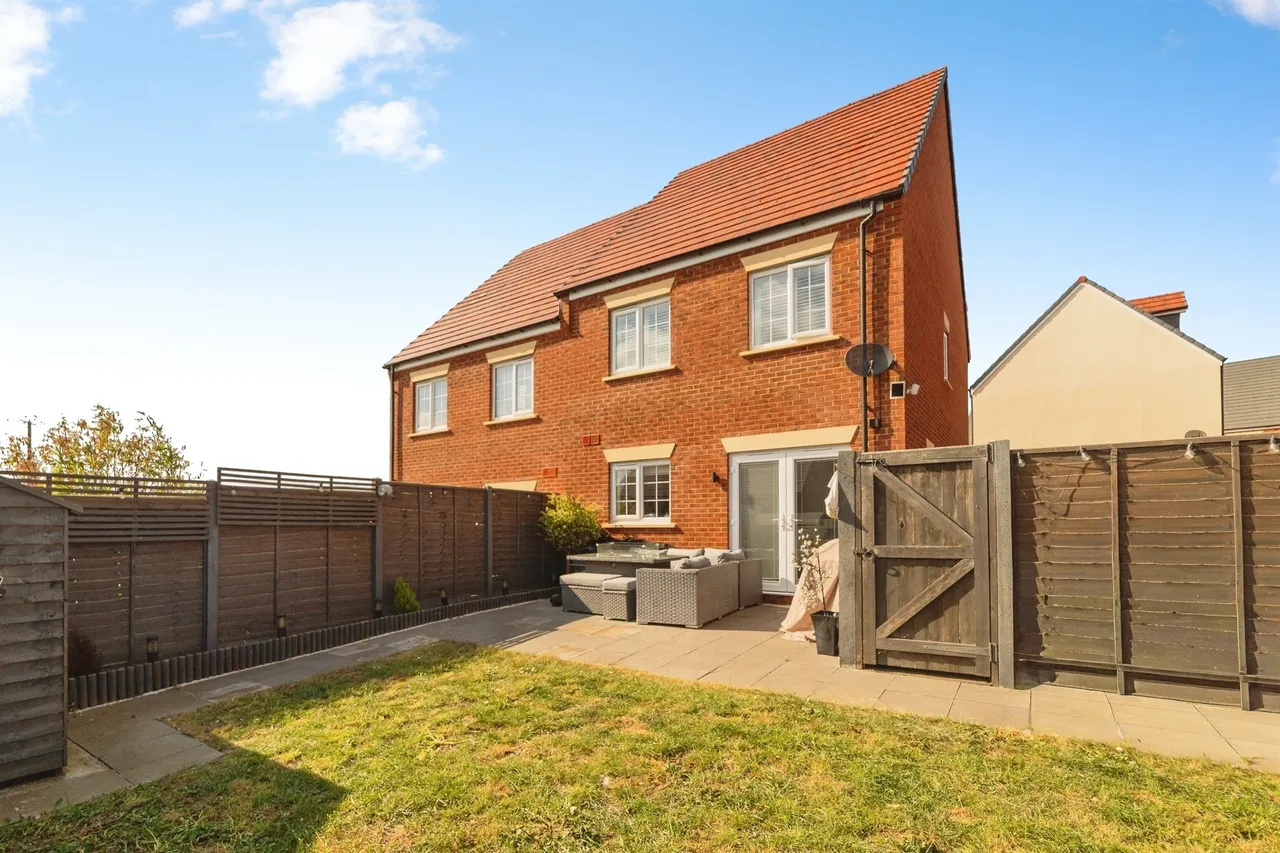 Nightingale Road, Great Barford, Bedford, photo 12