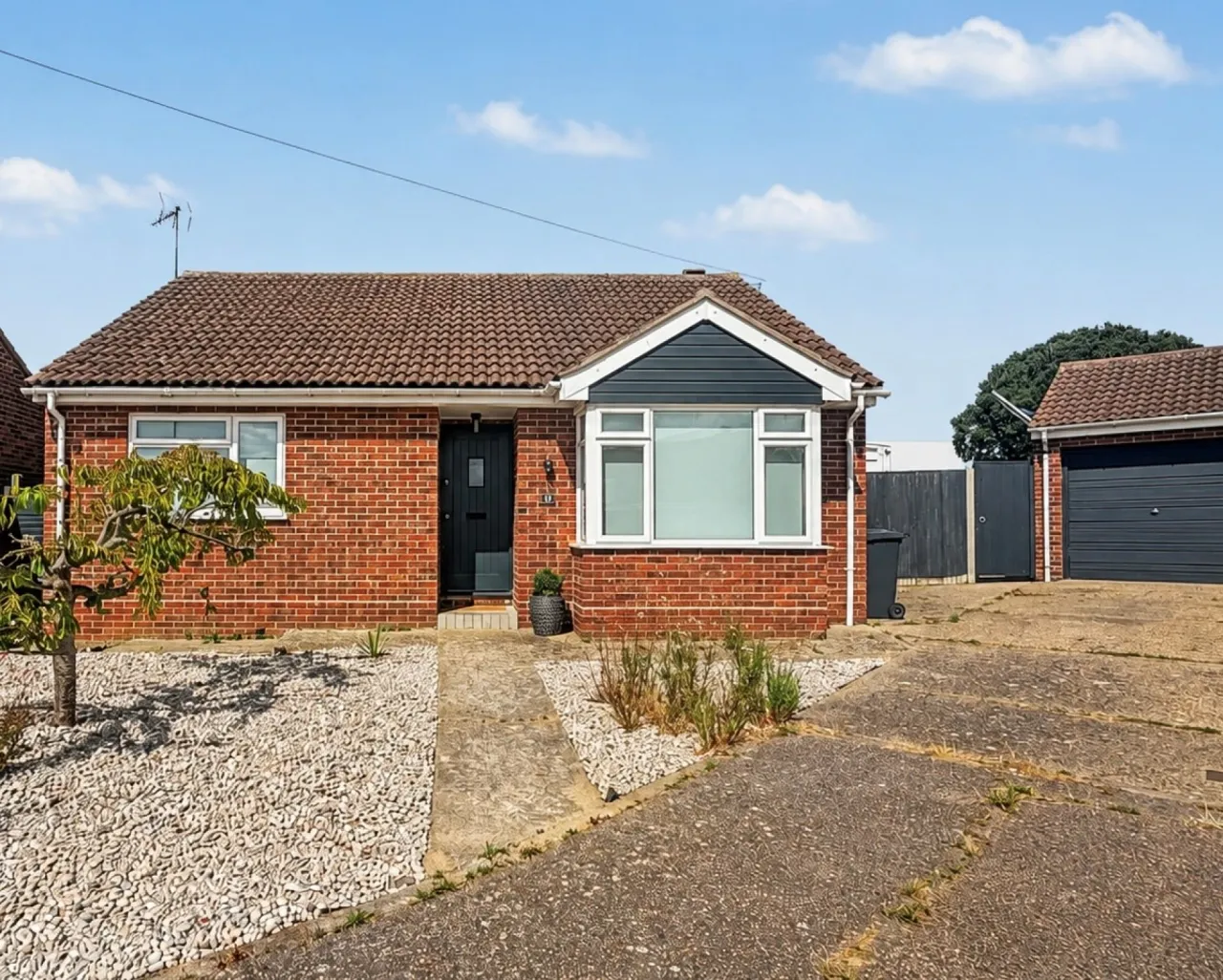 3 bed house for sale, Noel Close, Hopton on Sea