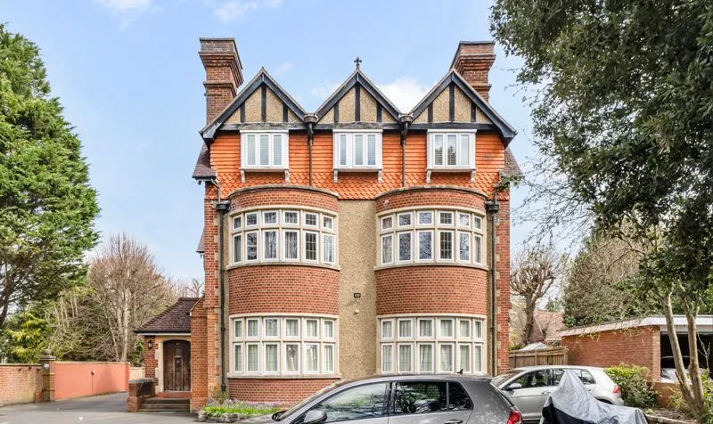 College Road, Epsom, KT17, photo 17