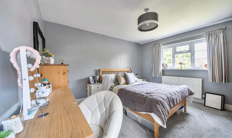 College Road, Epsom, KT17, photo 11