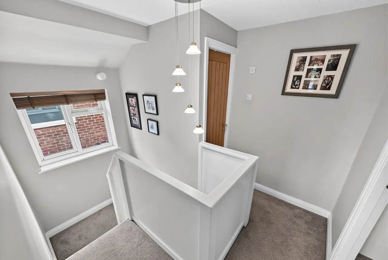 Woburn Drive, Hale, Cheshire WA15 8LZ, photo 27