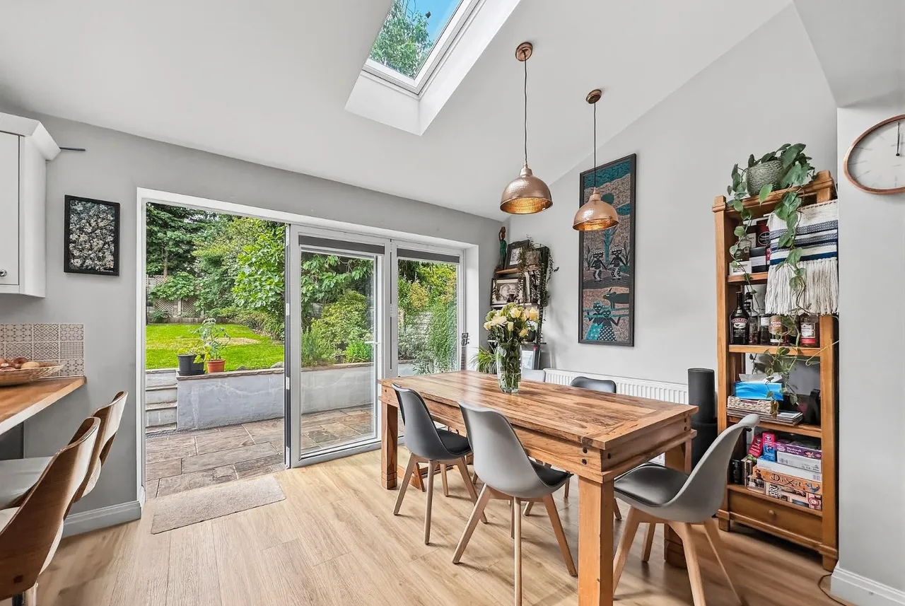Woburn Drive, Hale, Cheshire WA15 8LZ, photo 13