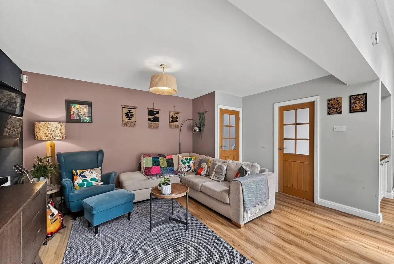 Woburn Drive, Hale, Cheshire WA15 8LZ, photo 16