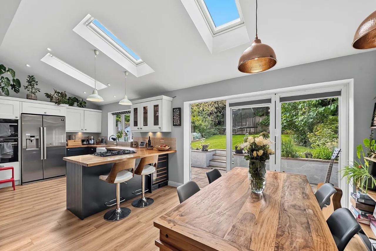 Woburn Drive, Hale, Cheshire WA15 8LZ, photo 12