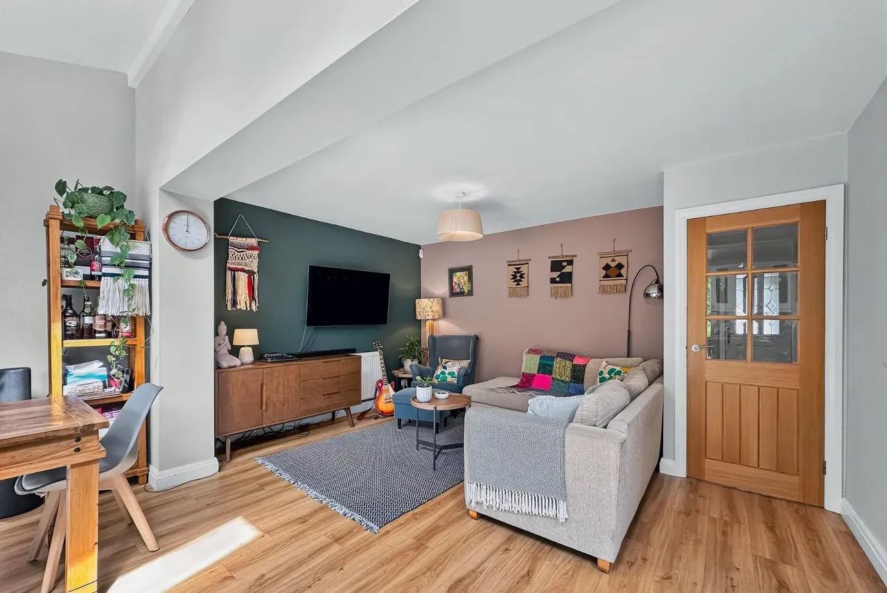 Woburn Drive, Hale, Cheshire WA15 8LZ, photo 5