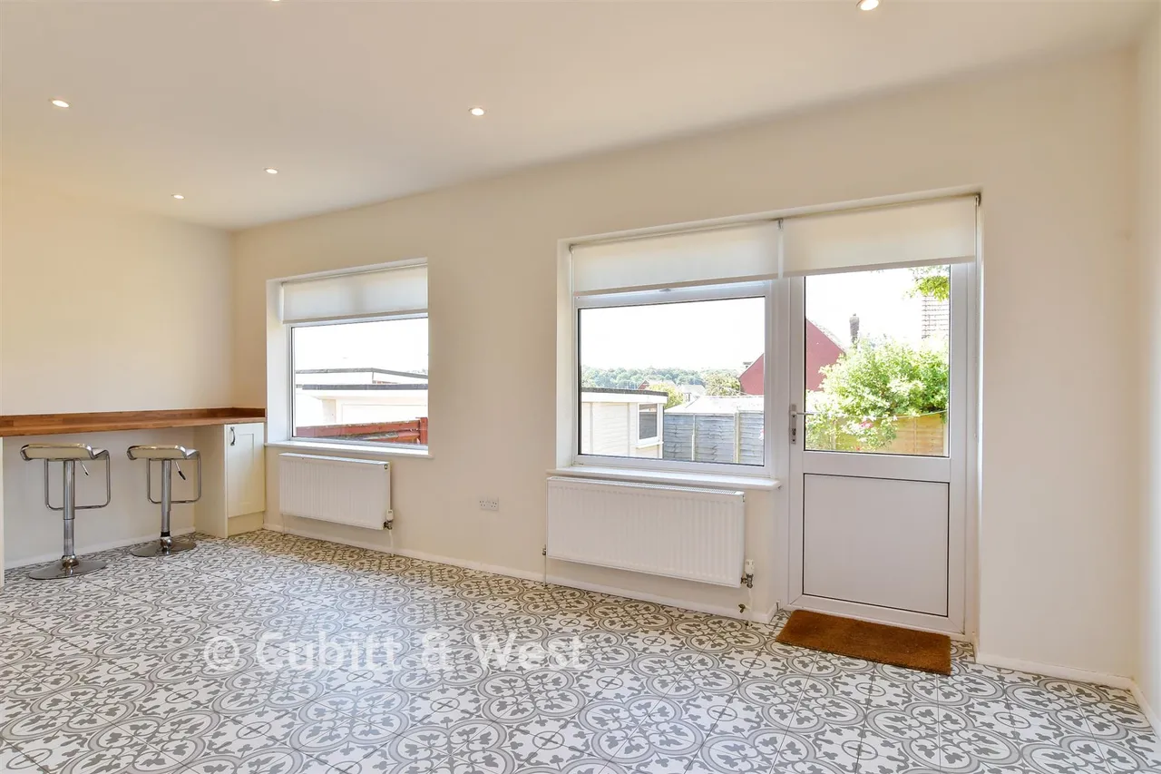 Graham Crescent, Portslade, BN41, photo 4