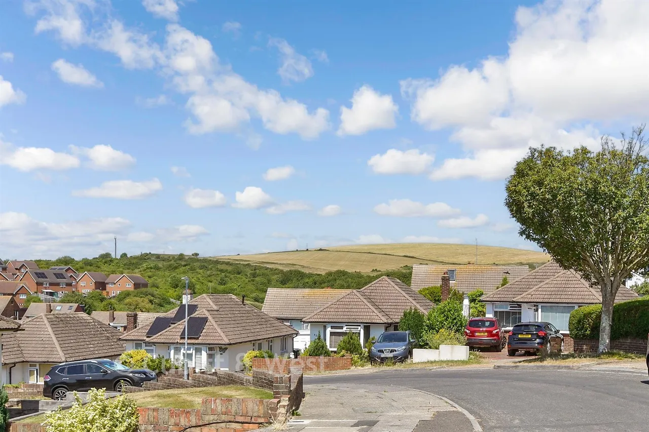Graham Crescent, Portslade, BN41, photo 13
