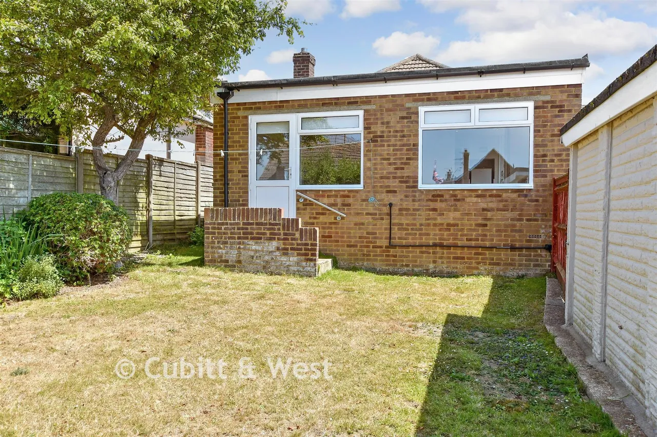 Graham Crescent, Portslade, BN41, photo 16
