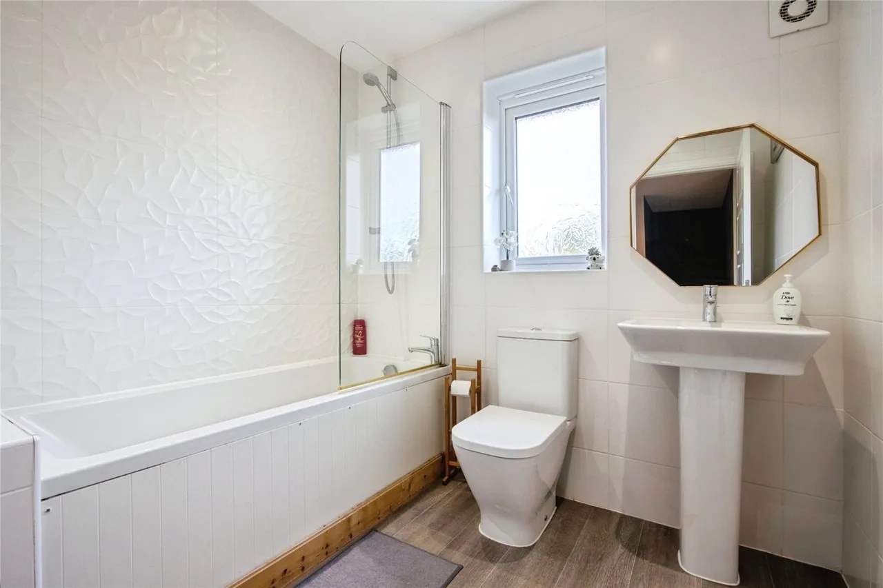 Rosewood Drive, Dewsbury, West Yorkshire, WF12, photo 14