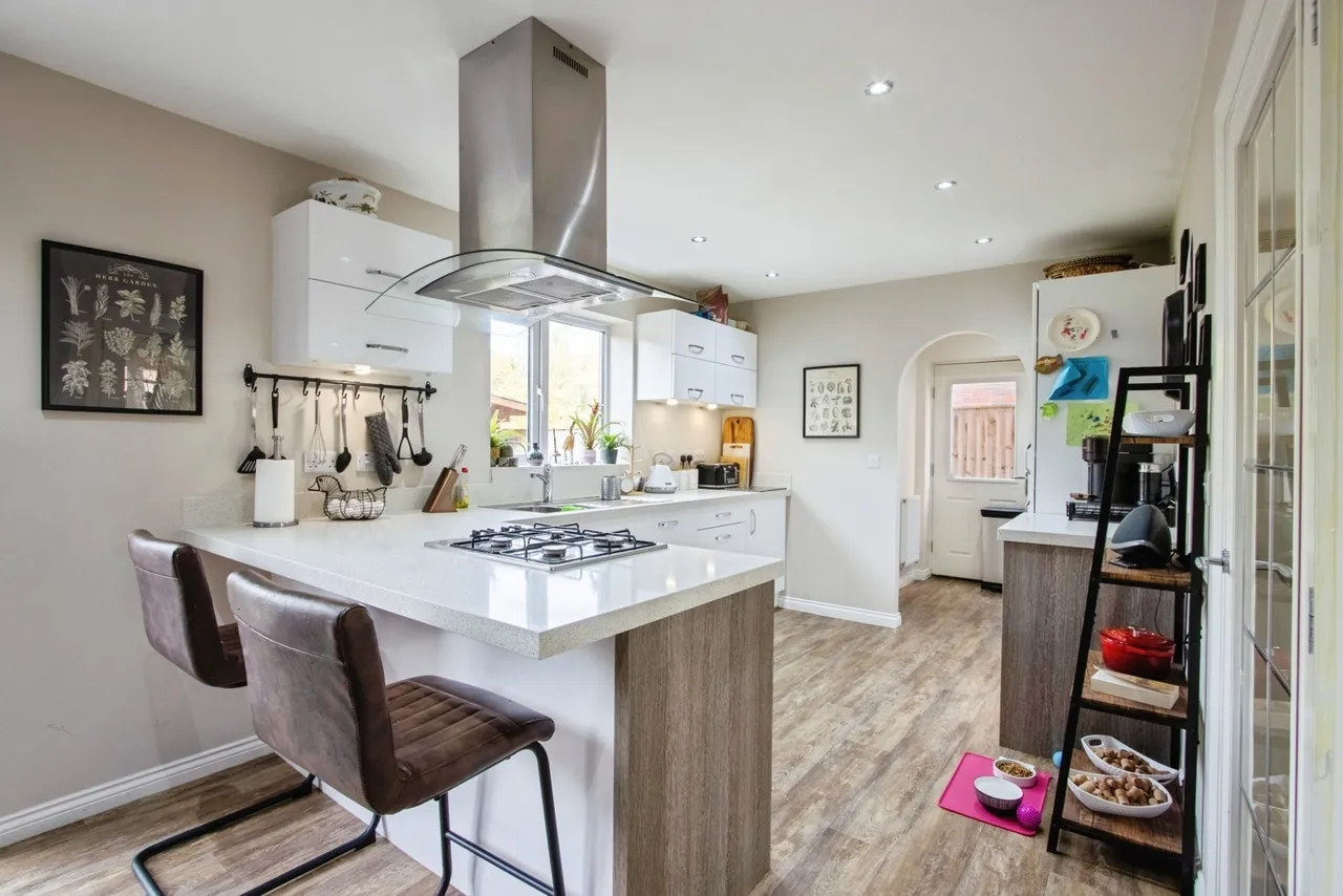 Rosewood Drive, Dewsbury, West Yorkshire, WF12, photo 6