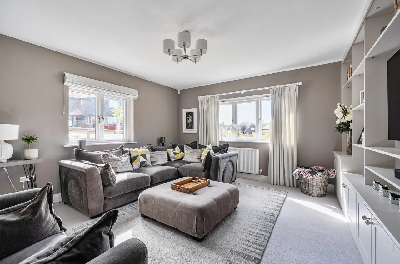 Chilloway Close, Crondall, Farnham, Hampshire, GU10 5SB, photo 5