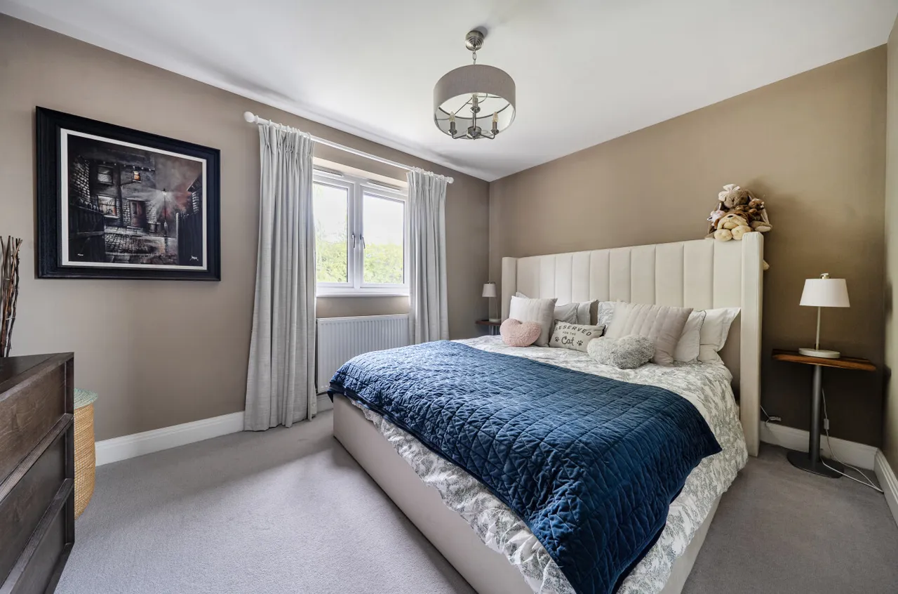 Chilloway Close, Crondall, Farnham, Hampshire, GU10 5SB, photo 8