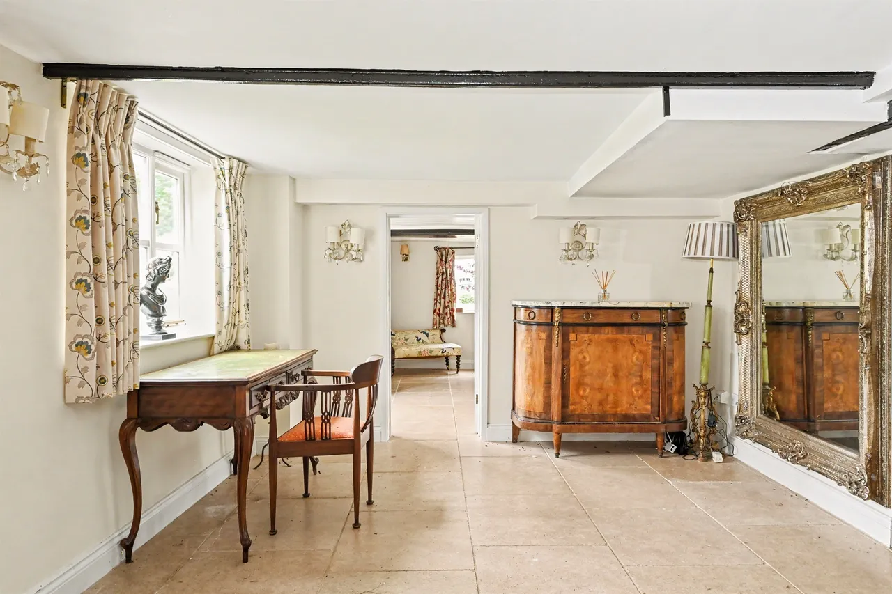 Station Road, Long Marston, Tring, photo 6
