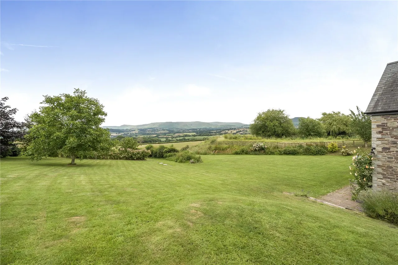 Llanfilo, Brecon, Powys, LD3 0RG, photo 37
