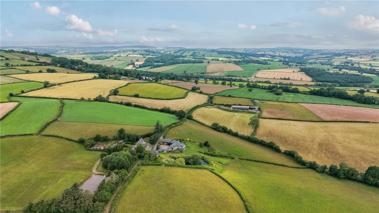Llanfilo, Brecon, Powys, LD3 0RG, photo 51