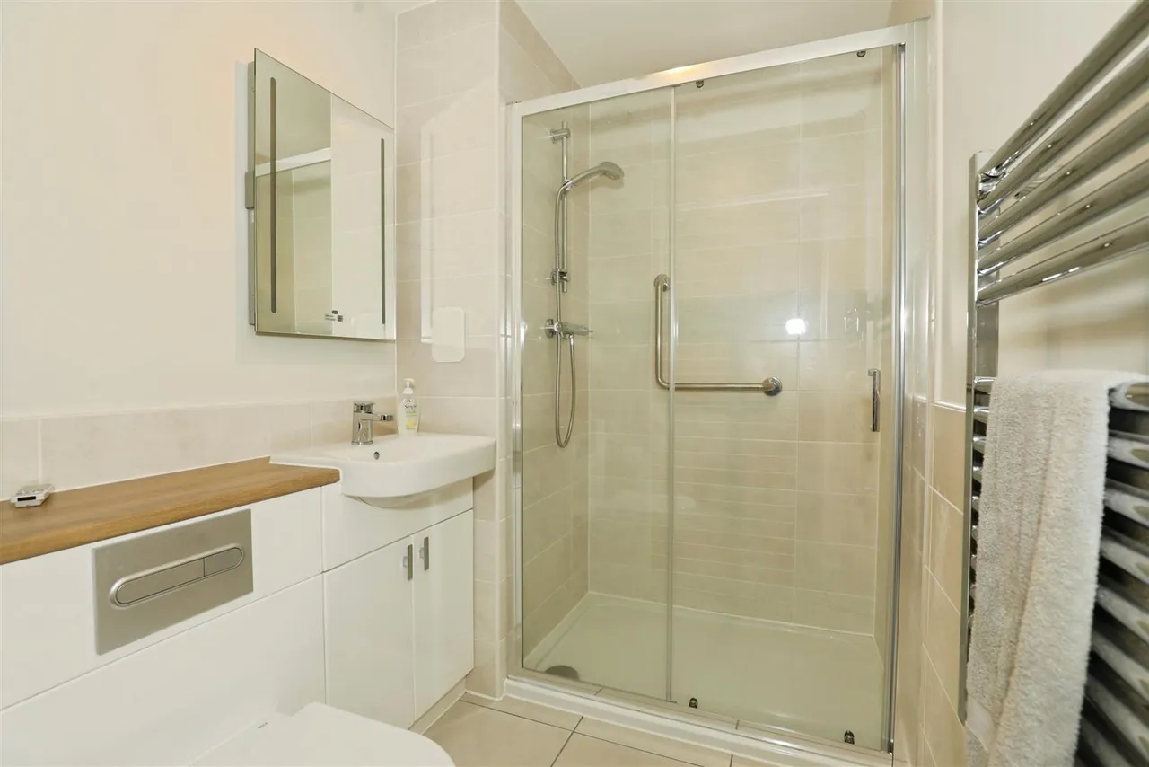 Cedar Avenue, Alsager, ST7, photo 9