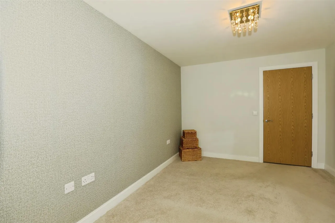 Cedar Avenue, Alsager, ST7, photo 24