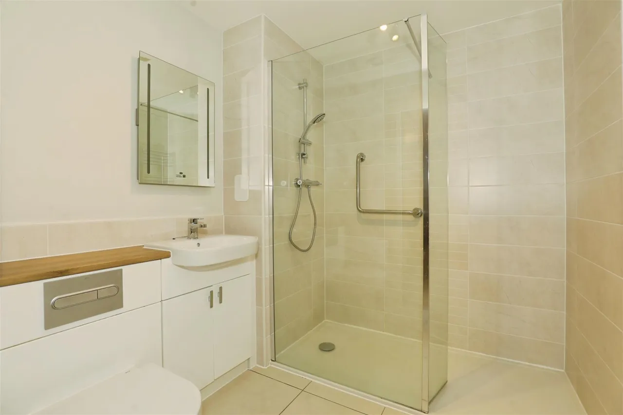 Cedar Avenue, Alsager, ST7, photo 7