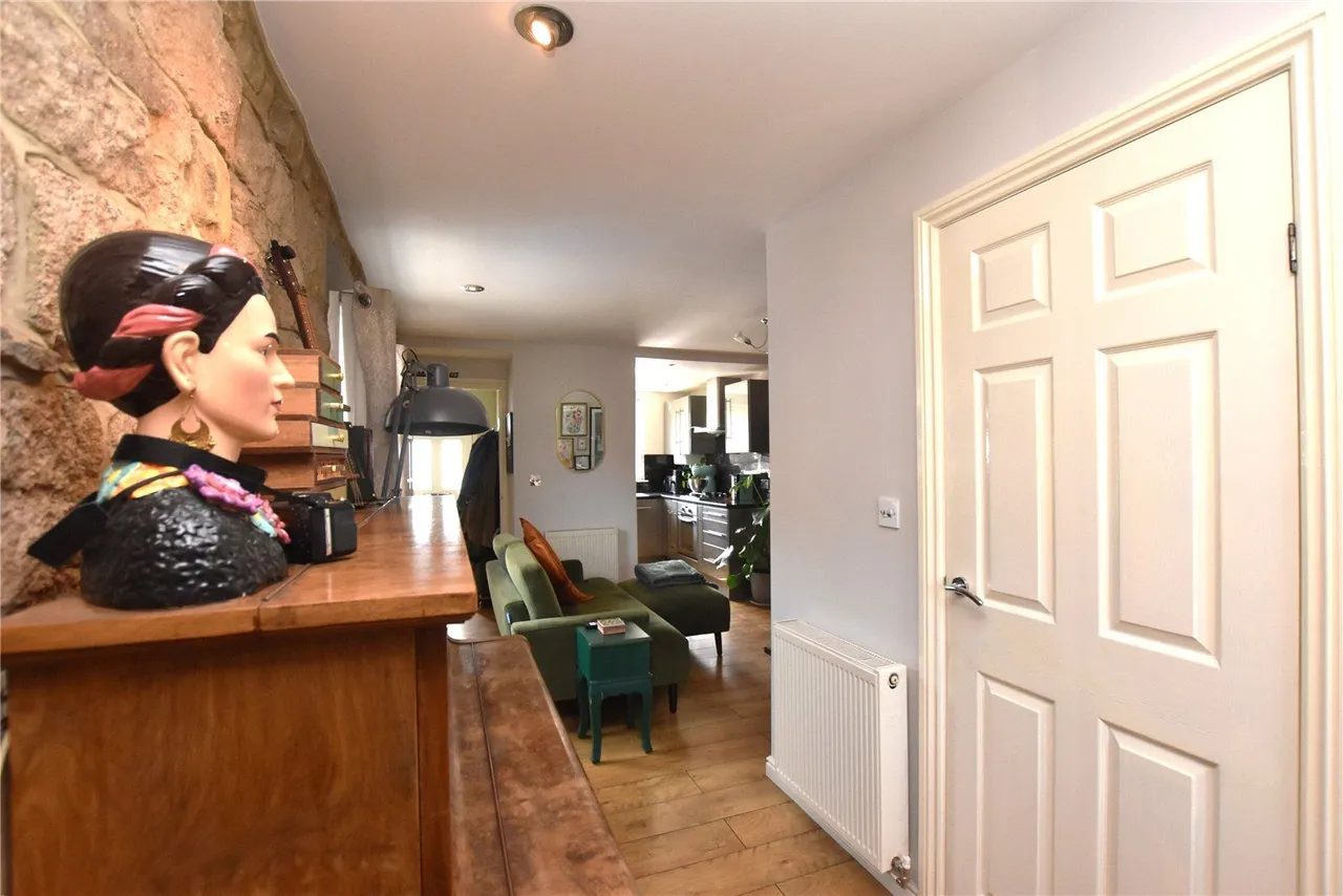 Carlton Terrace, Yeadon, LS19, photo 8