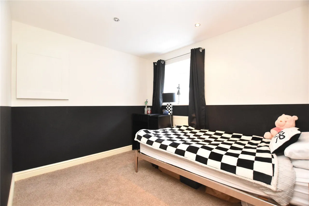 Carlton Terrace, Yeadon, LS19, photo 10