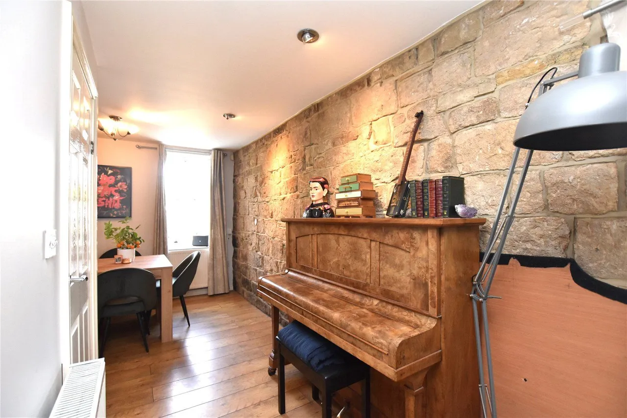 Carlton Terrace, Yeadon, LS19, photo 11