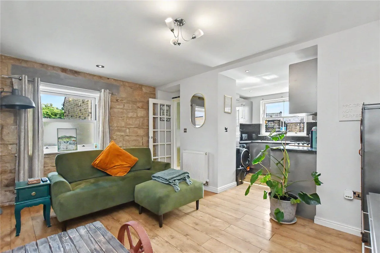 Carlton Terrace, Yeadon, LS19, photo 4