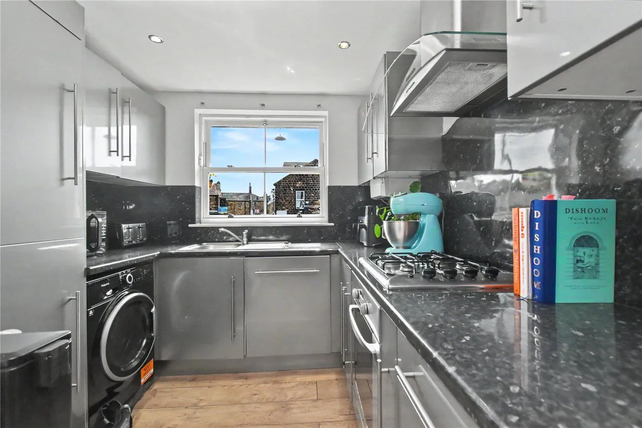 Carlton Terrace, Yeadon, LS19, photo 5
