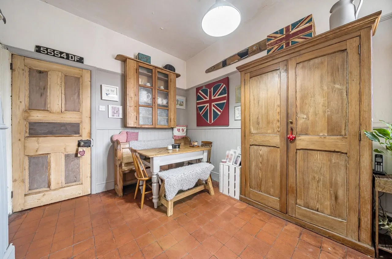 Montpellier Park, Llandrindod Wells, Powys, LD1 5LW, photo 6