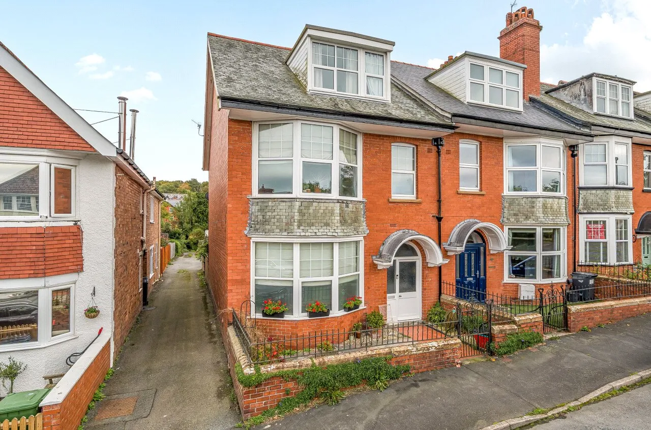 6 bed house for sale — Montpellier Park, Llandrindod Wells, Powys, LD1 5LW