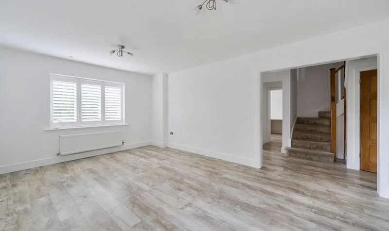 Warren Farm Close, Epsom, KT17, photo 5