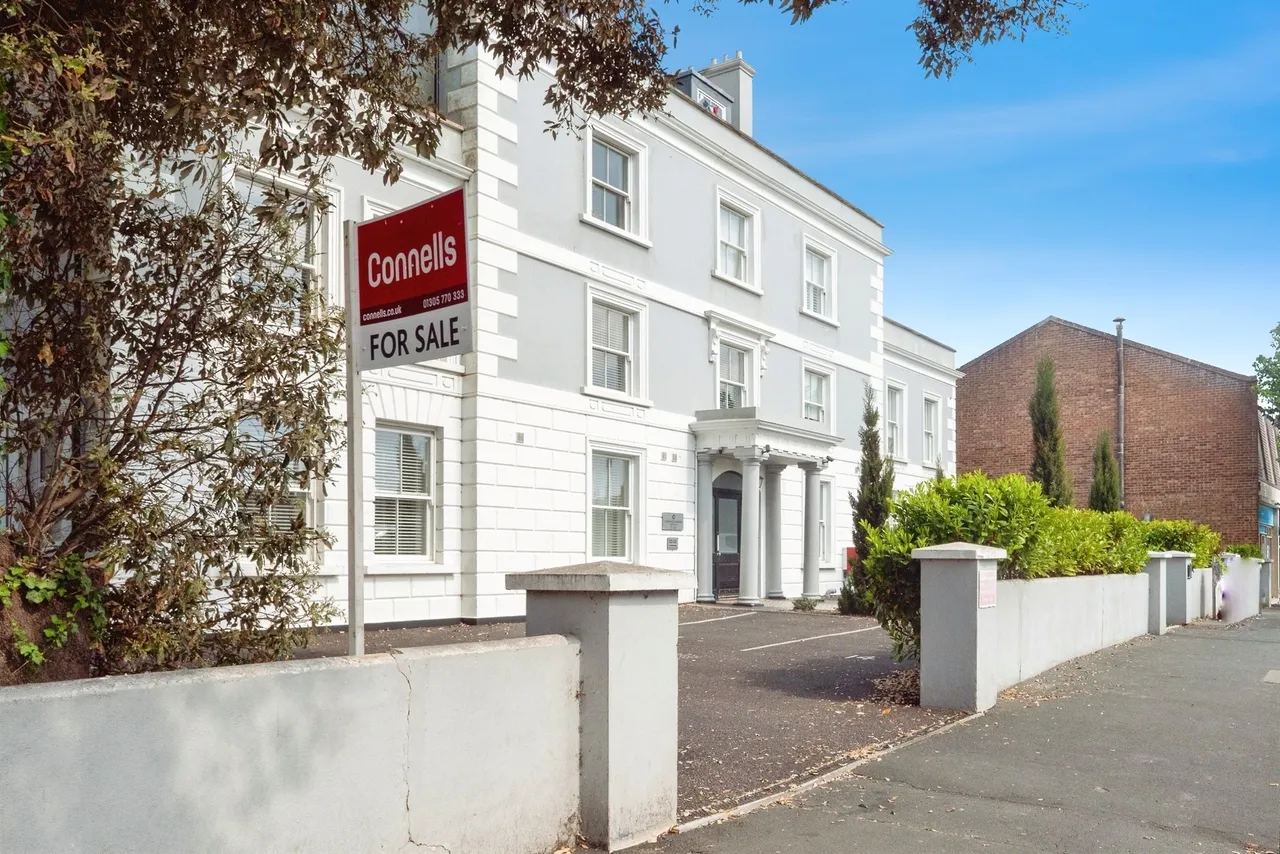 2 bed flat for sale — Dorchester Road, Weymouth