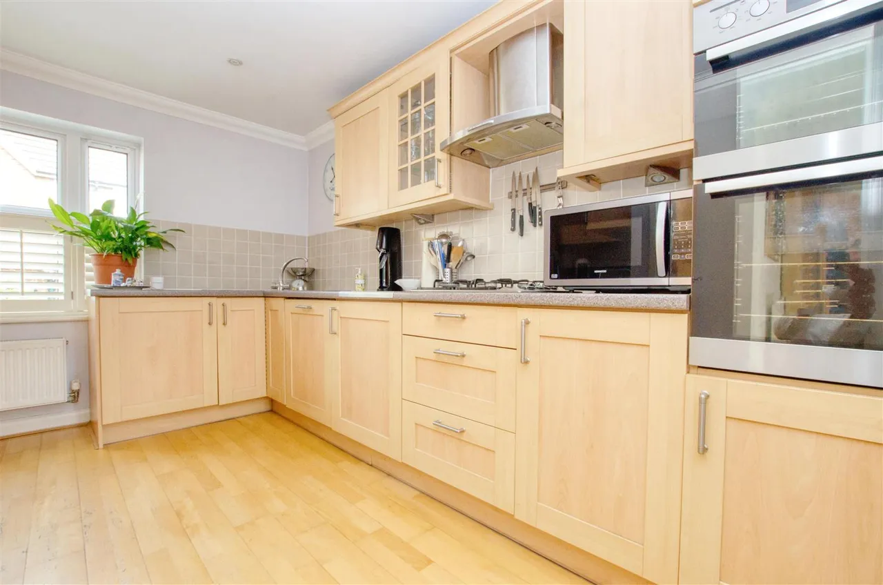 Lyons Place, Hedge End, Southampton, SO30 0JB, photo 6