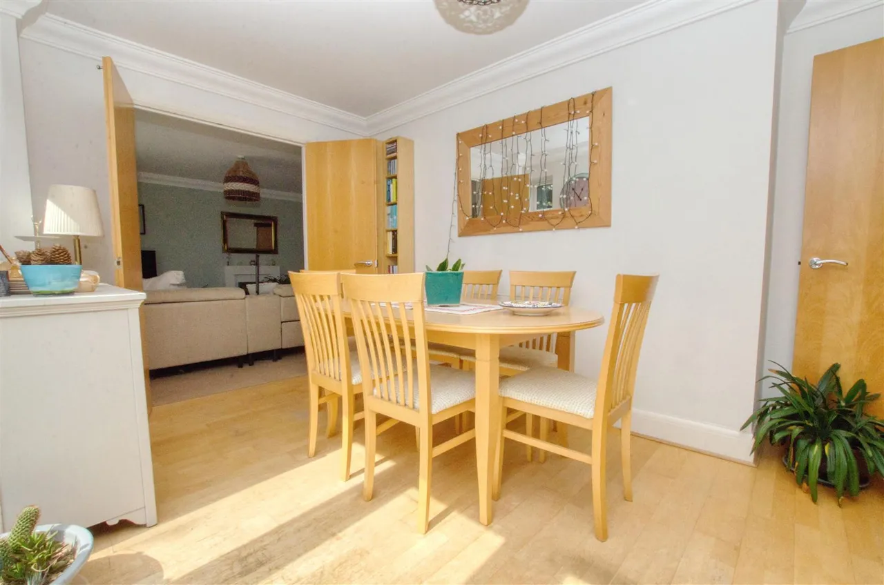 Lyons Place, Hedge End, Southampton, SO30 0JB, photo 12