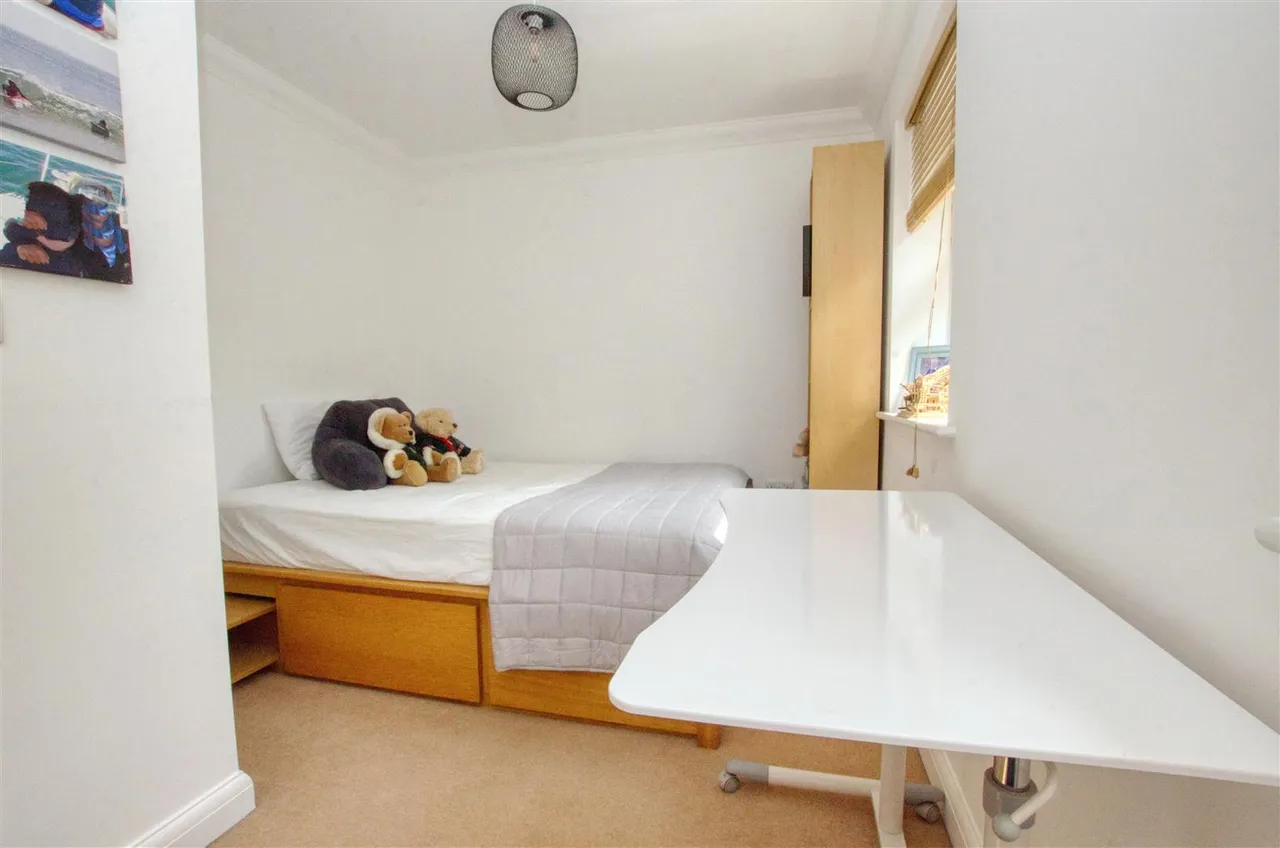 Lyons Place, Hedge End, Southampton, SO30 0JB, photo 21