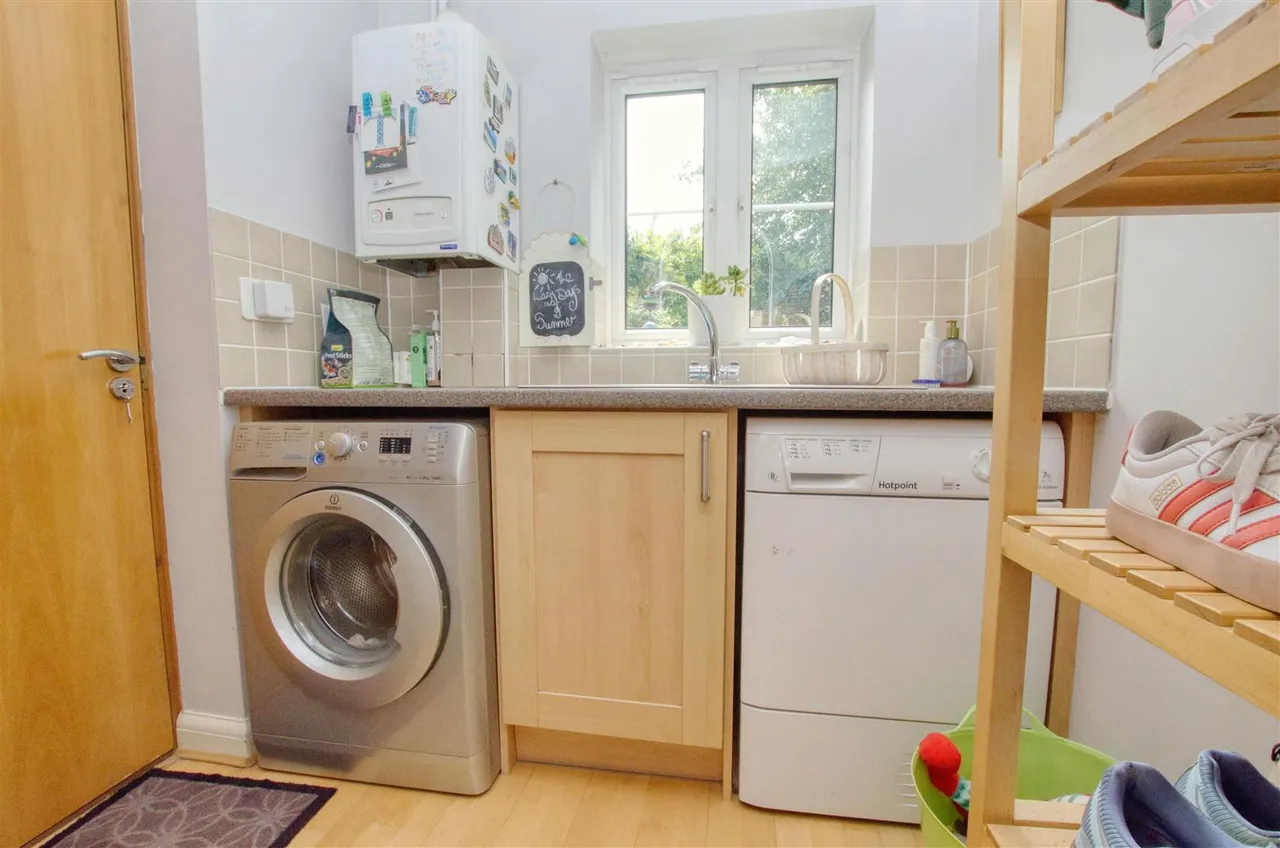 Lyons Place, Hedge End, Southampton, SO30 0JB, photo 13
