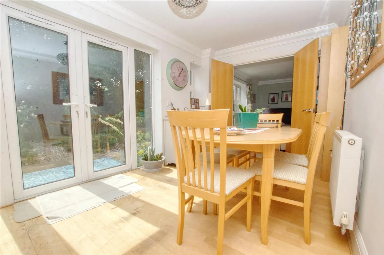 Lyons Place, Hedge End, Southampton, SO30 0JB, photo 11