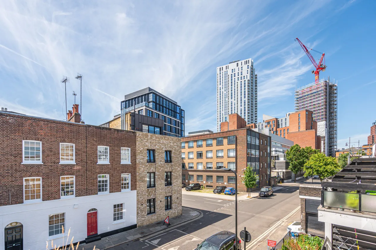 19 Anthony Cope Court, Chart Street, London, photo 3