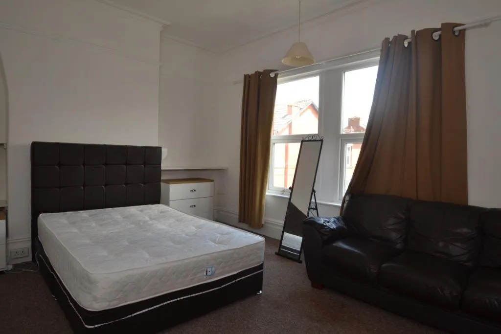 Albion Road, Fallowfield, M14, photo 4