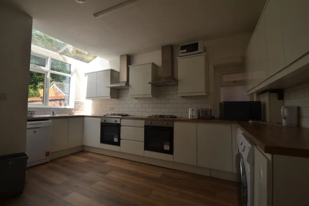 Albion Road, Fallowfield, M14, photo 3