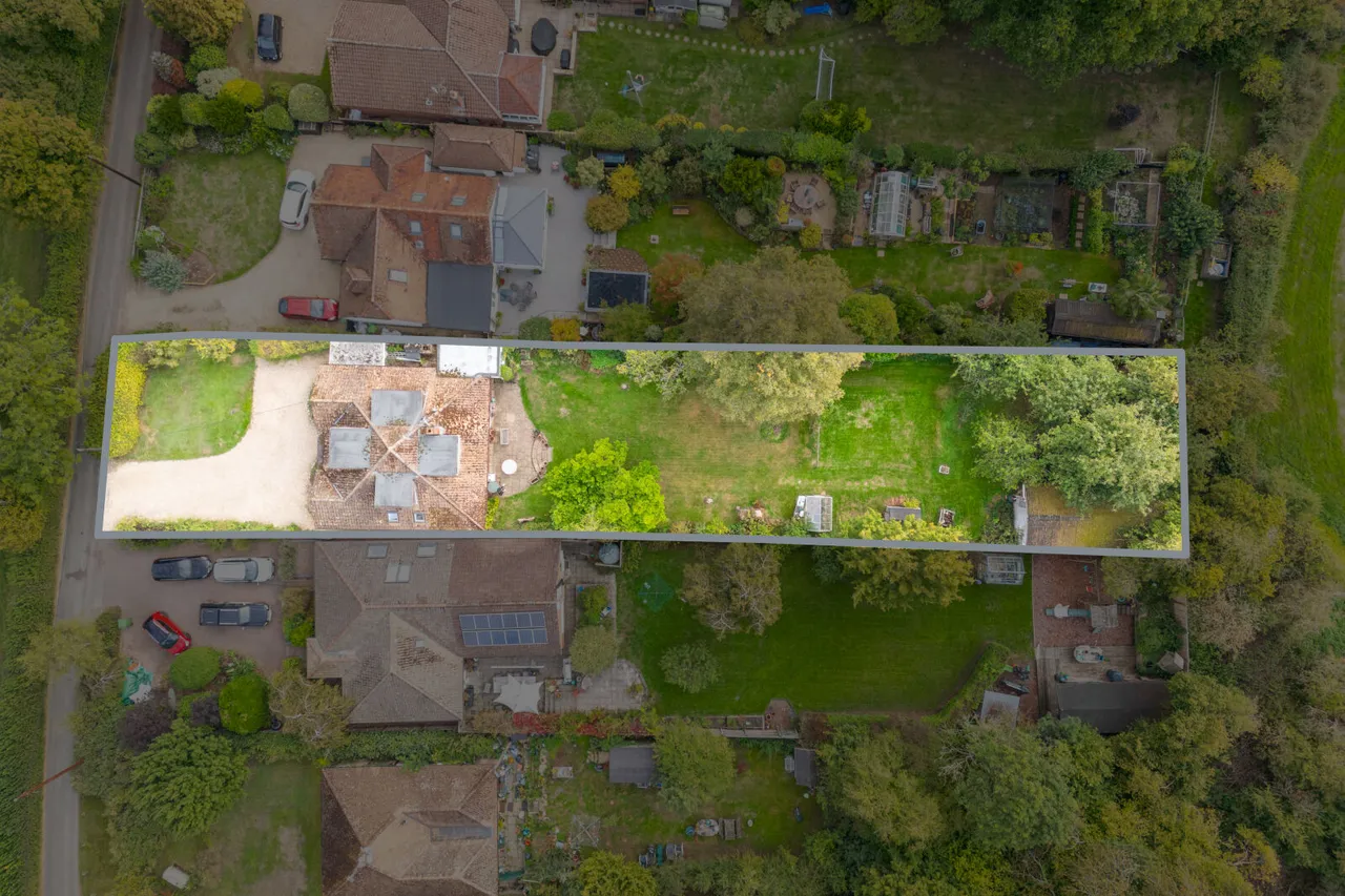 4 bed house for sale, Bottom Road, High Wycombe, HP14