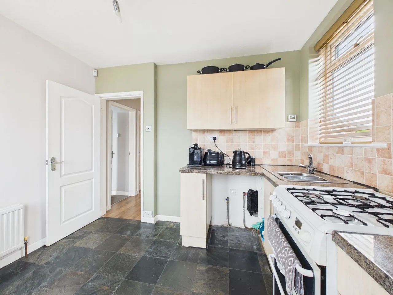 Scott Green Crescent, Gildersome, LS27, photo 9