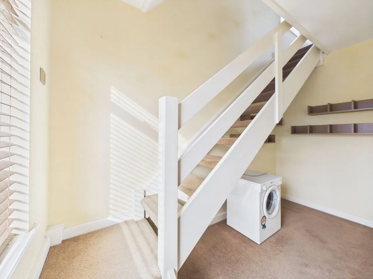 Scott Green Crescent, Gildersome, LS27, photo 13