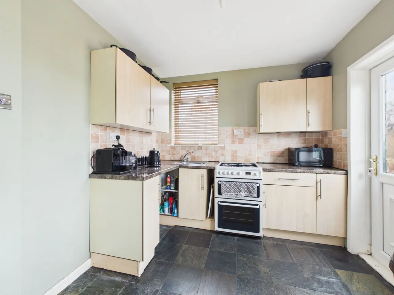 Scott Green Crescent, Gildersome, LS27, photo 8