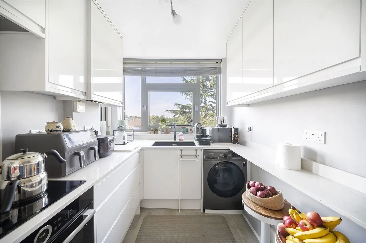 Holly Tree Close, Southfields, London, SW19, photo 3